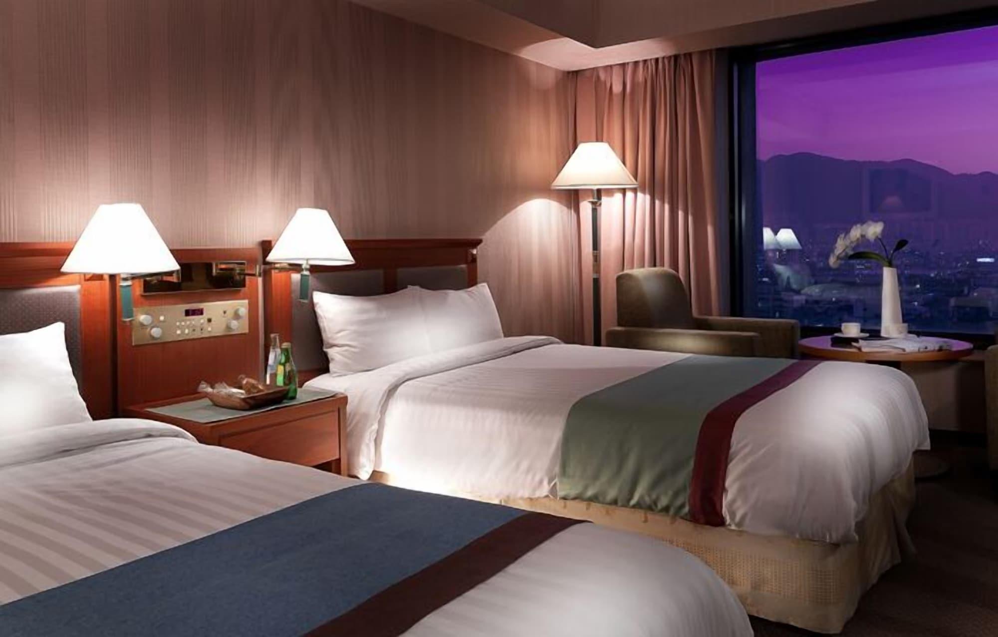 Hotel Paragon Busan Bagian luar foto