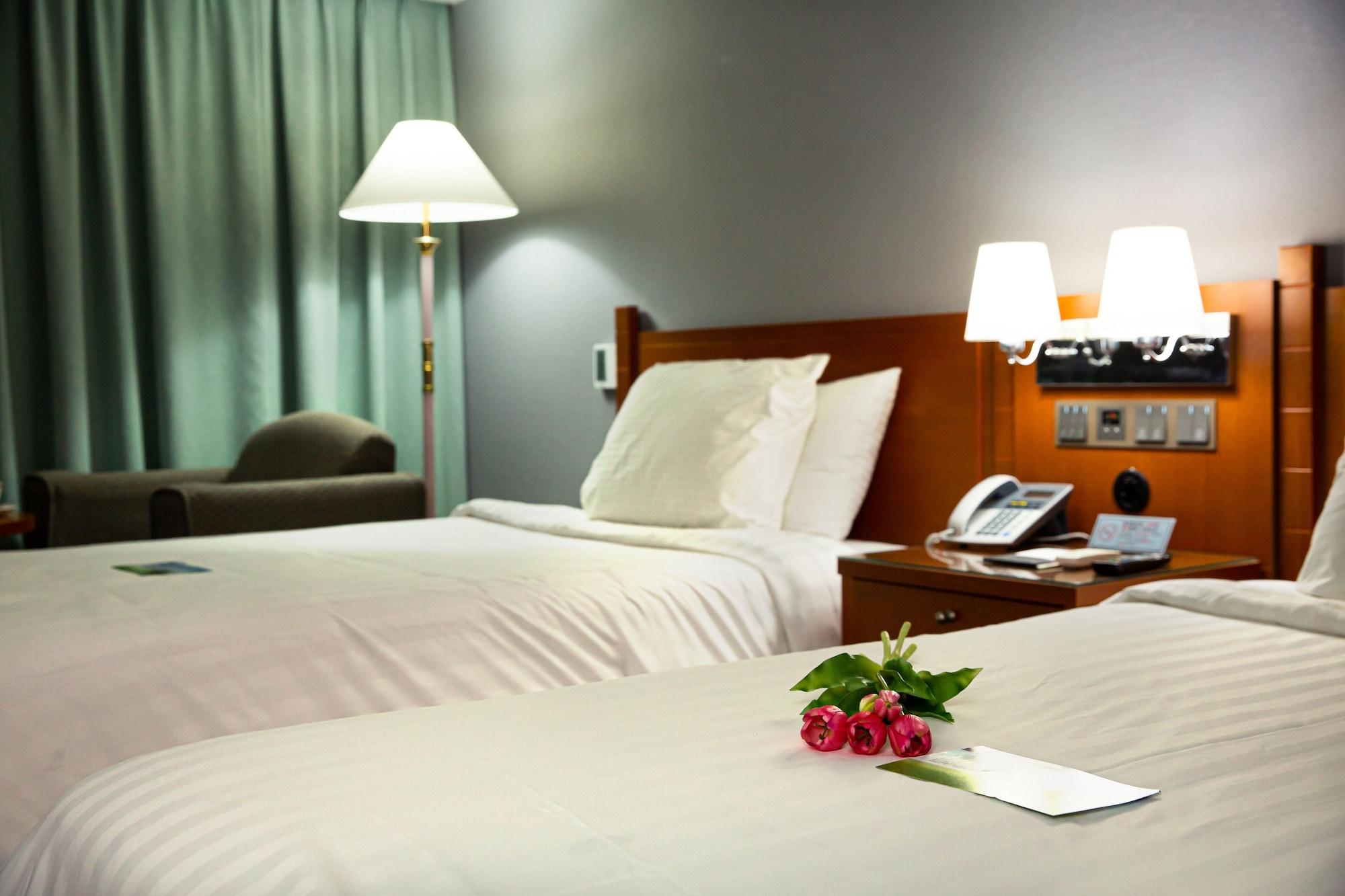 Hotel Paragon Busan Bagian luar foto