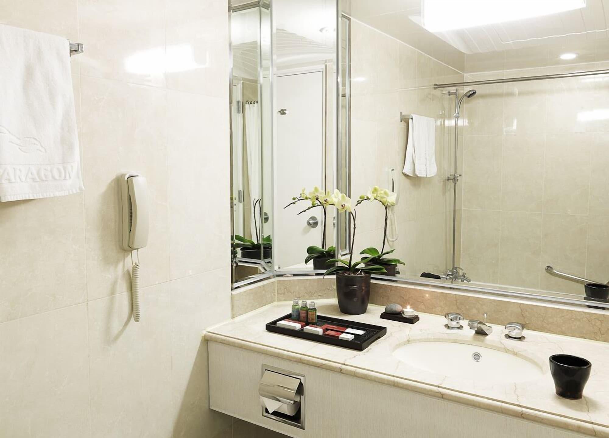 Hotel Paragon Busan Bagian luar foto